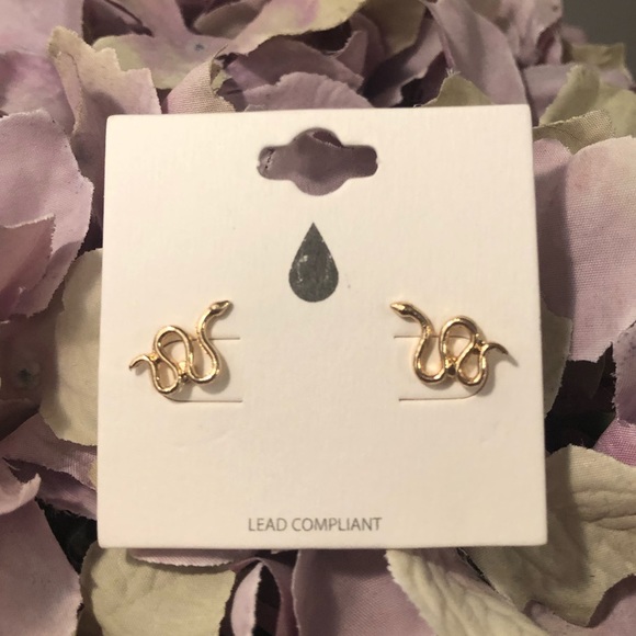 Earring bundle‼️ - Picture 3 of 3